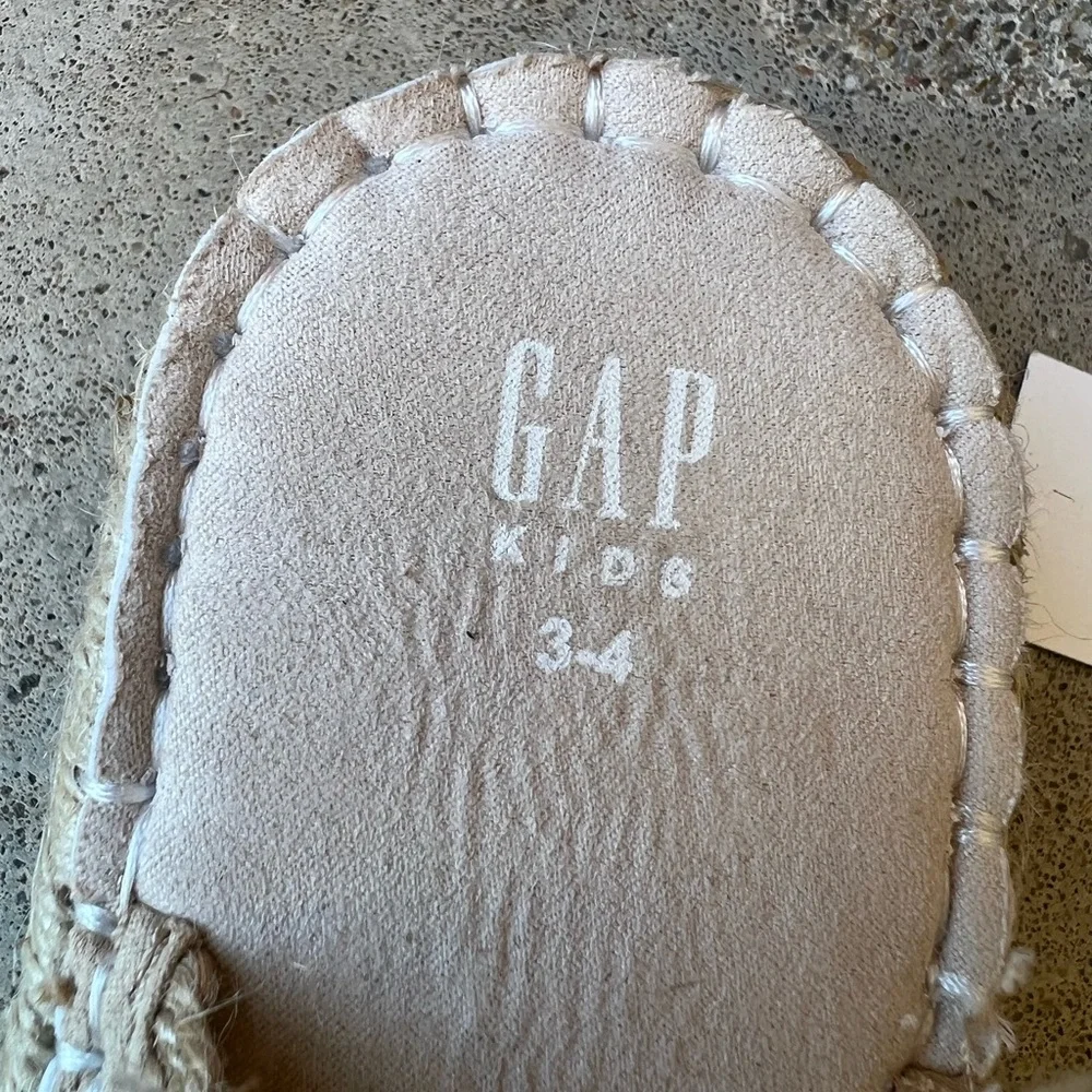 GAP Spring Cottage Espadrille Girls Sandals size 3/4